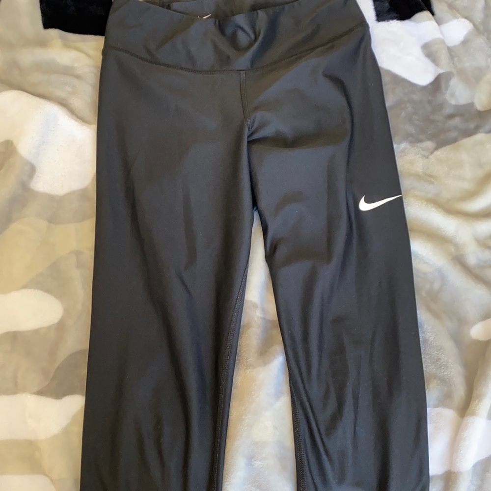 Black Nike Leggings.